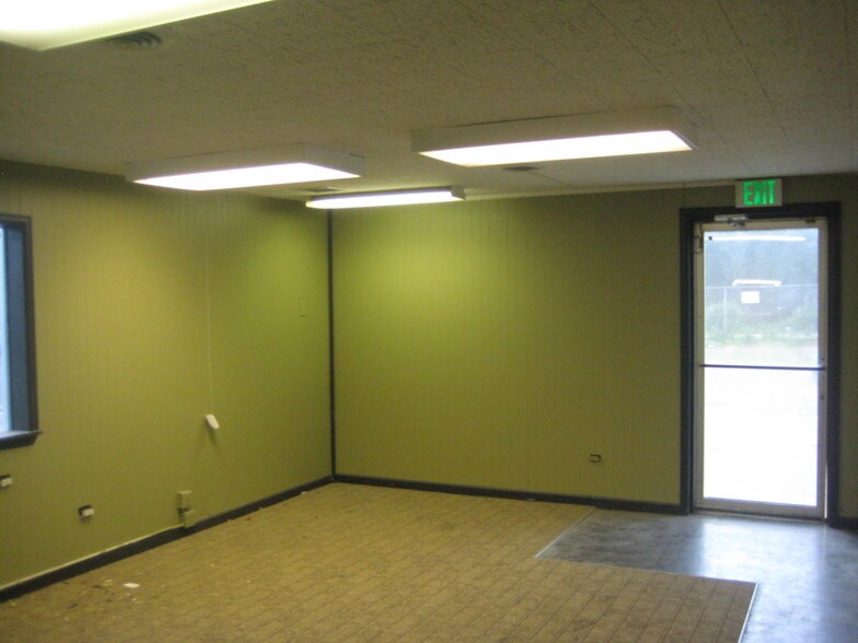 More Photos Of 1241 S Lipan St, Denver Warehouse For Sale