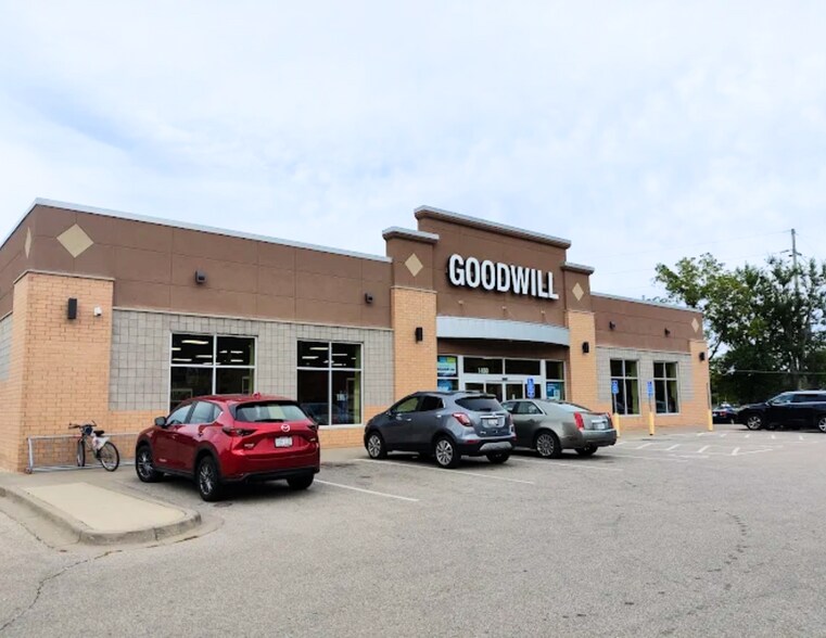 Primary Photo Of 1450 Gilmore Ave, Winona Freestanding For Sale
