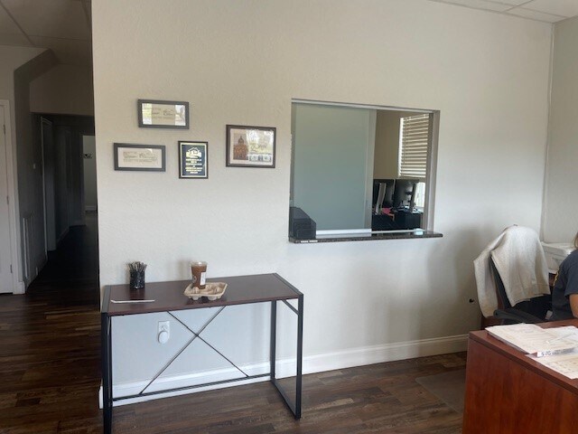 More Photos Of 350 W Brannen Rd, Lakeland Manufacturing For Sale