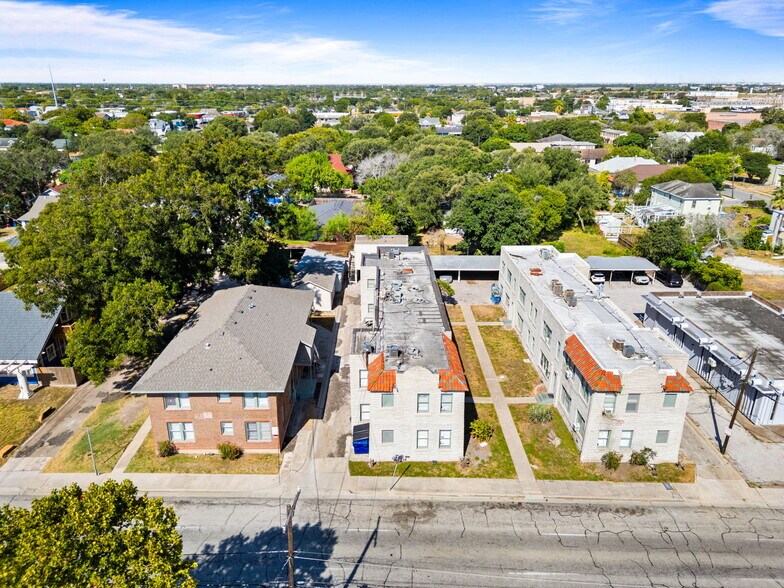 More Photos Of 615-619 S Tancahua St, Corpus Christi Apartments For Sale