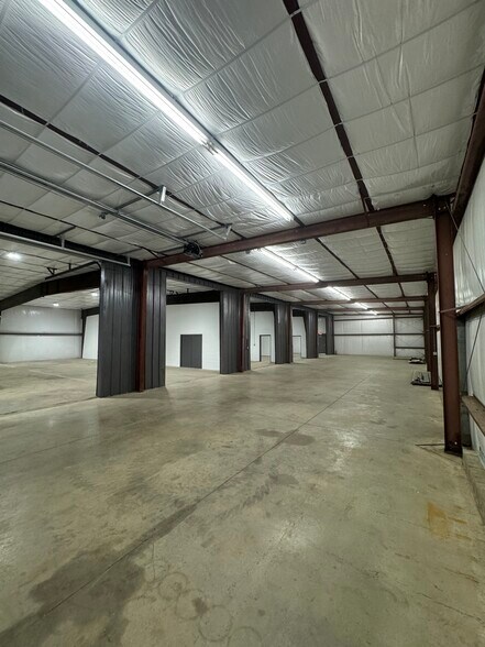 More Photos Of 4315 Gibson Dr, Tipp City Warehouse For Lease