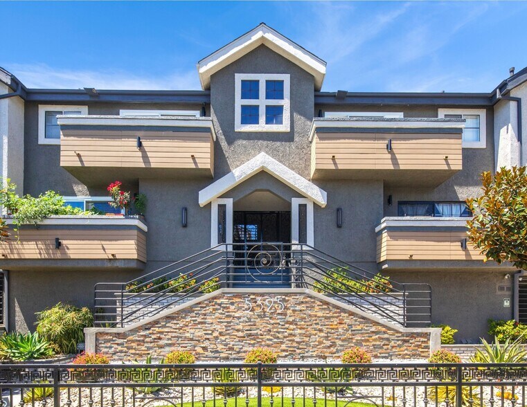 More Photos Of 5325 Denny Ave, North Hollywood Apartments For Sale