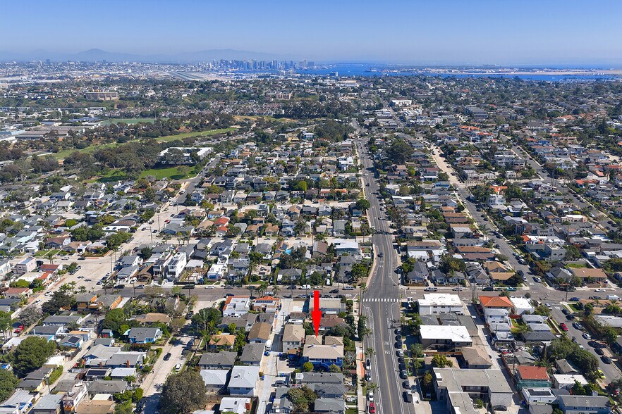 More Photos Of 4618 Voltaire St, San Diego Multifamily For Sale