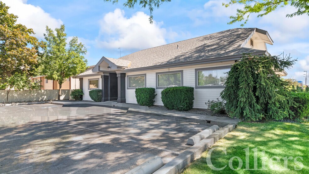 More Photos Of 2300 S Orchard St, Boise Office For Sale