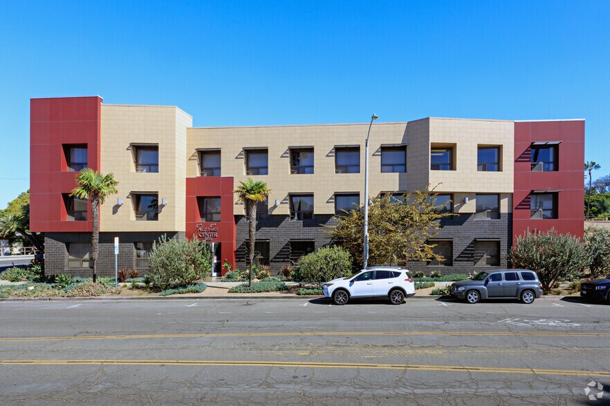 More Photos Of 5855 E Naples Plz, Long Beach Medical For Lease