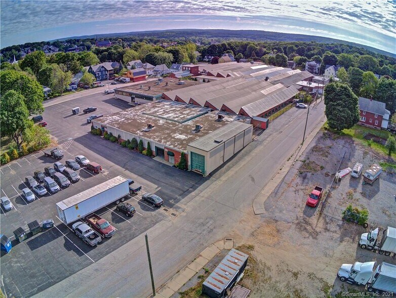 More Photos Of 90 S Park St, Willimantic Warehouse For Lease