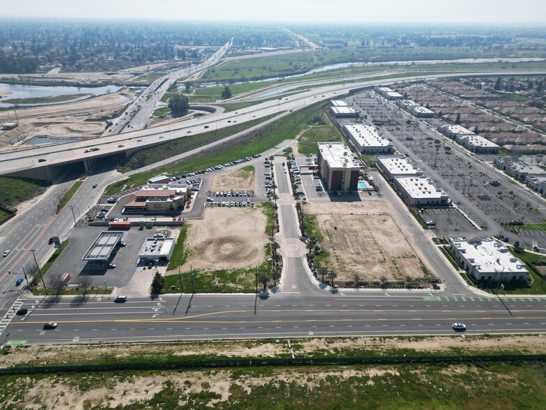 More Photos Of 8123 Brimhall Rd, Bakersfield General Retail For Sale