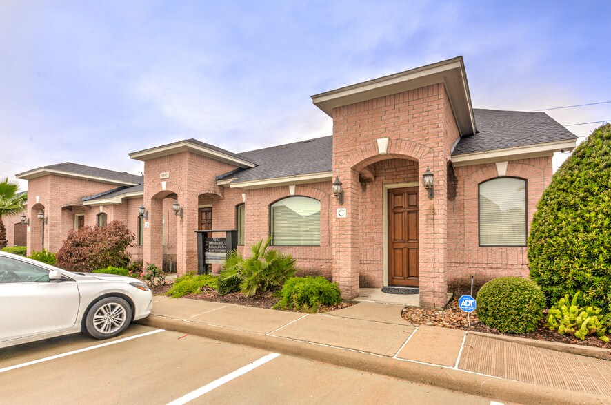 More Photos Of 1842 Snake River Rd, Katy Medical For Sale