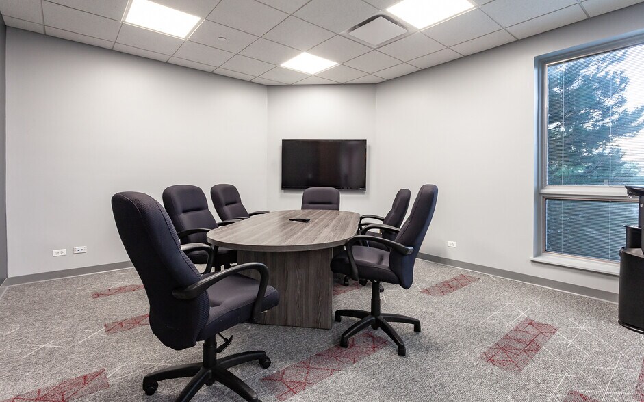 More Photos Of 1910 S Highland Ave, Lombard Medical For Lease