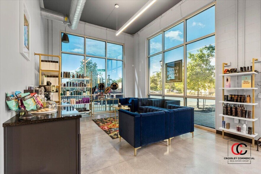 More Photos Of 211 S Brown St, Round Rock Medical For Lease