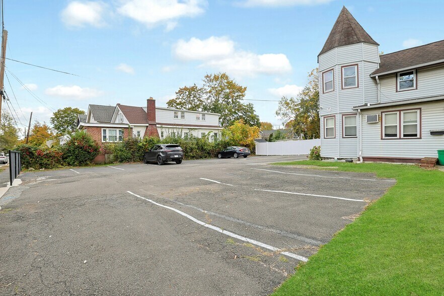 More Photos Of 169 Sickles Ave, Nyack Apartments For Sale