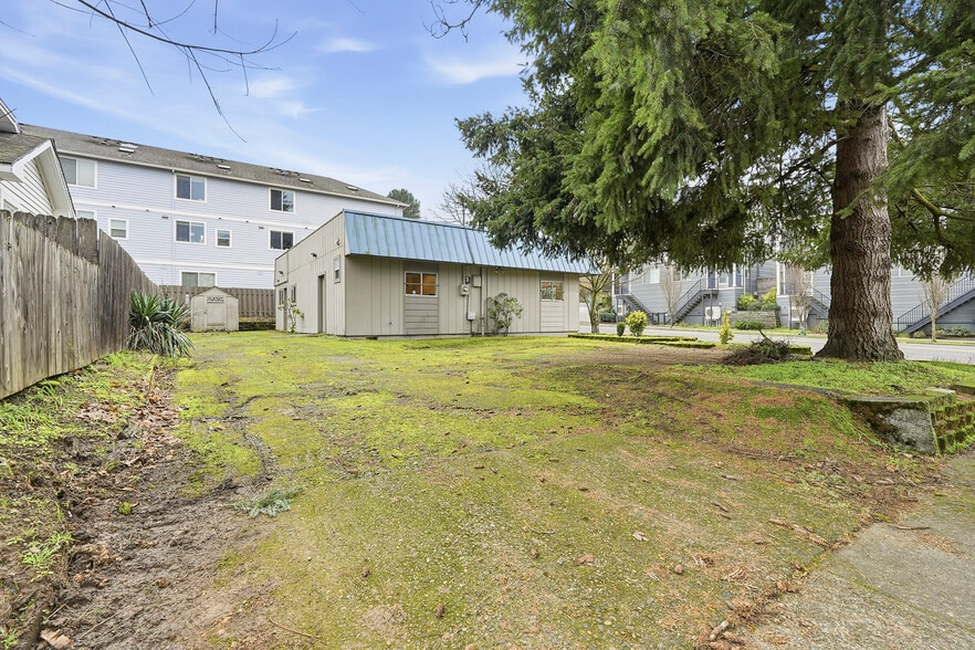 More Photos Of 3004 SE 50th Ave, Portland Office For Sale