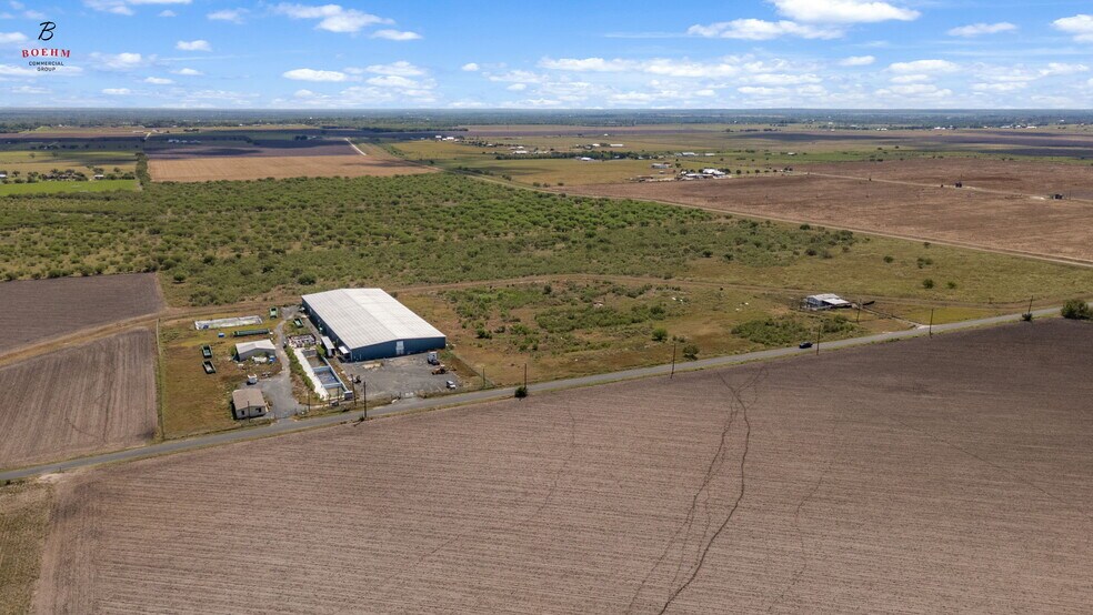 More Photos Of 833 County Road 583, La Coste Research And Development For Sale