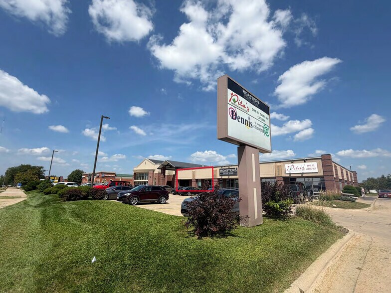 More Photos Of 1061 N Center Point Rd, Hiawatha Restaurant For Lease