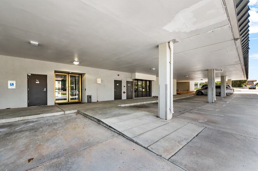 More Photos Of 13275 E Fremont Pl, Englewood Office For Sale