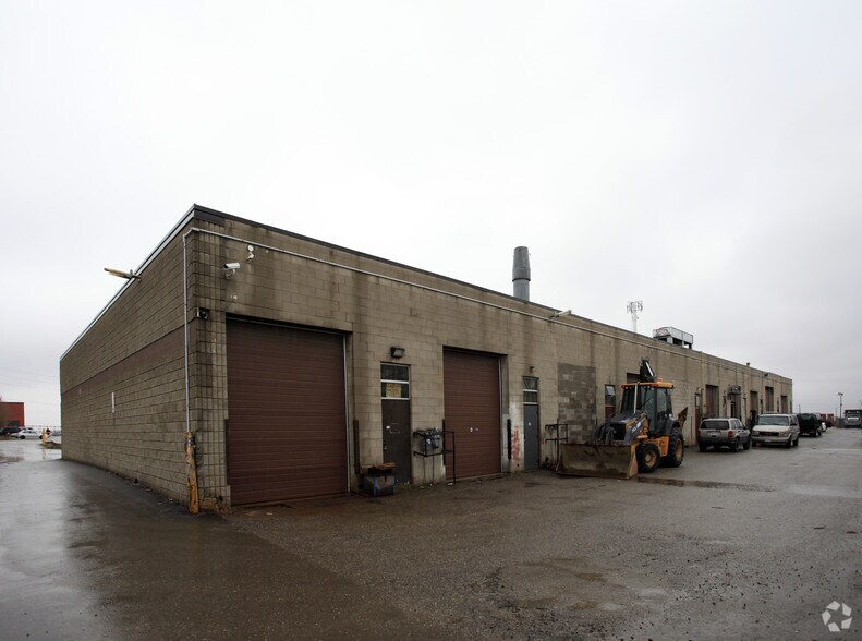 More Photos Of 84 Malmo Ct, Vaughan Light Manufacturing For Sale