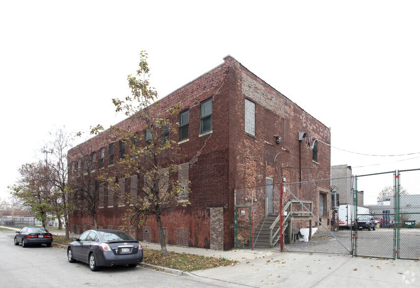 More Photos Of 1100 W 47th Pl, Chicago Warehouse For Sale
