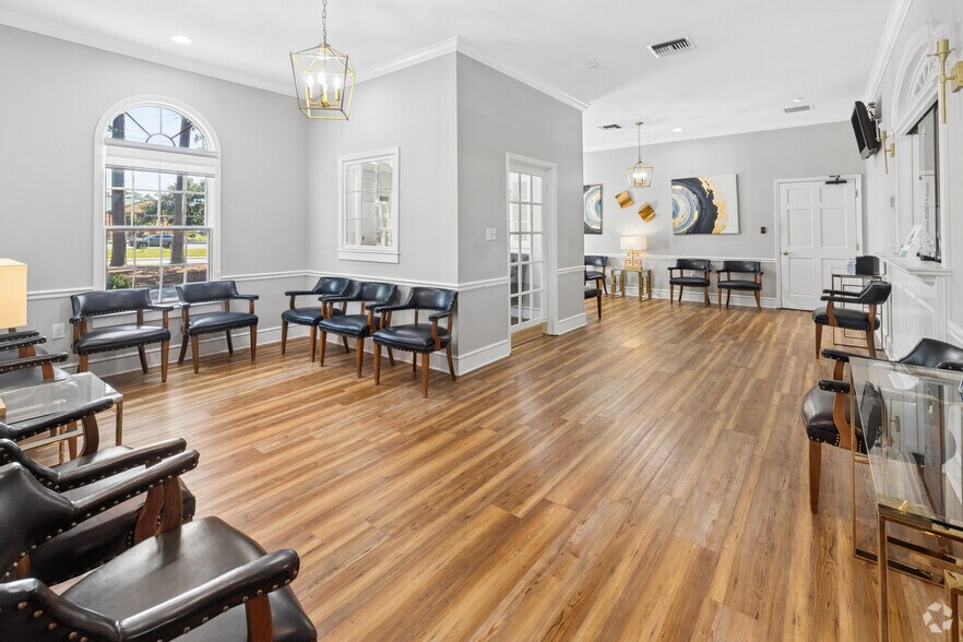 More Photos Of 2718 N Oak St, Valdosta Medical For Sale