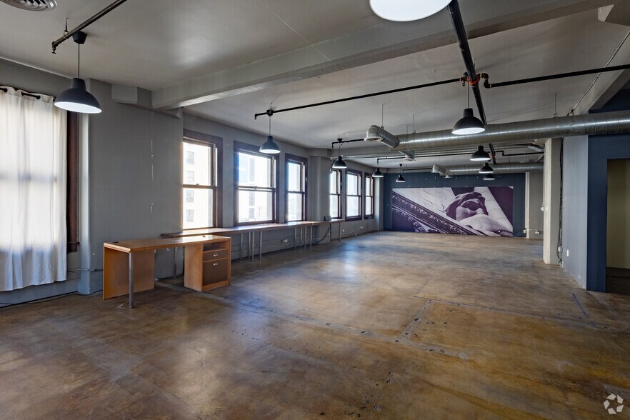 More Photos Of 724 S Spring St, Los Angeles Loft Creative Space For Lease