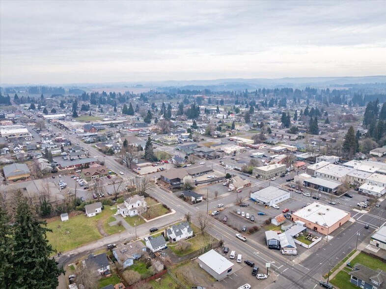 More Photos Of 410 N 1st Ave, Stayton Office For Sale