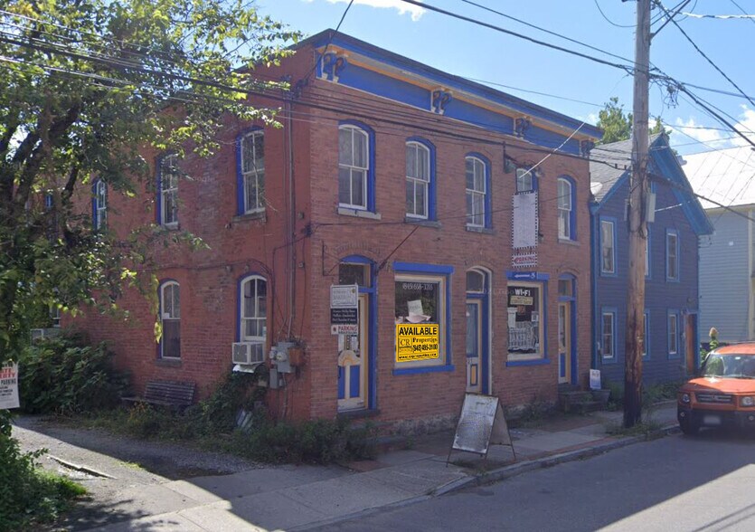 More Photos Of 407 Main st, Rosendale General Retail For Lease