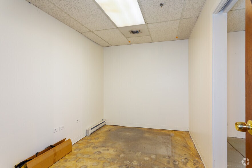 More Photos Of 1591 W Alameda Ave, Denver Showroom For Lease