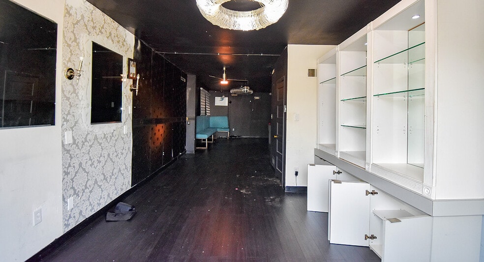 More Photos Of 3403 Perry St, Mount Rainier Office For Sale