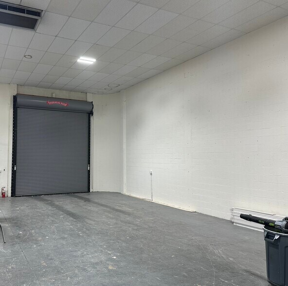 More Photos Of 1080 Holland Dr, Boca Raton Light Manufacturing For Lease