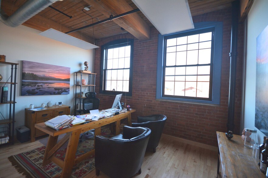 More Photos Of 168 Center St, Southington Industrial For Lease