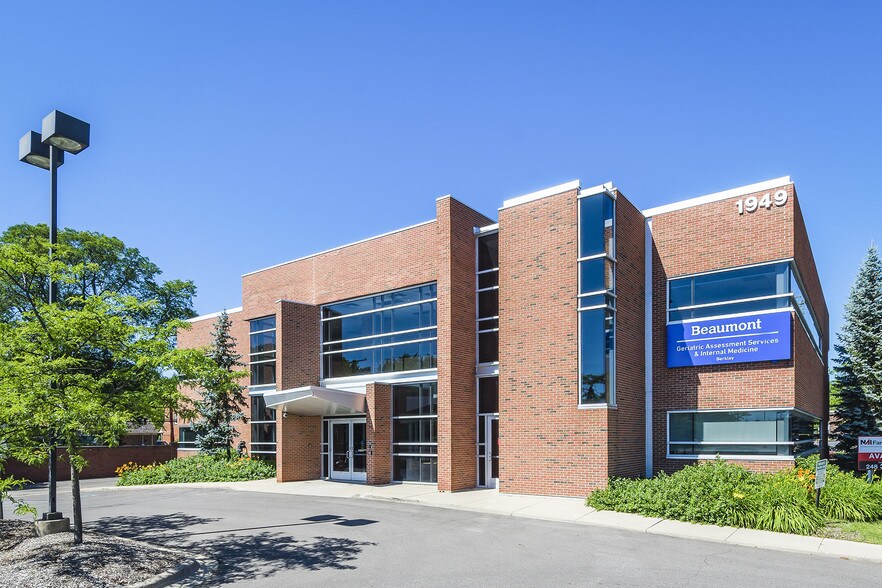 More Photos Of 1949 W 12 Mile Rd, Berkley Office For Lease