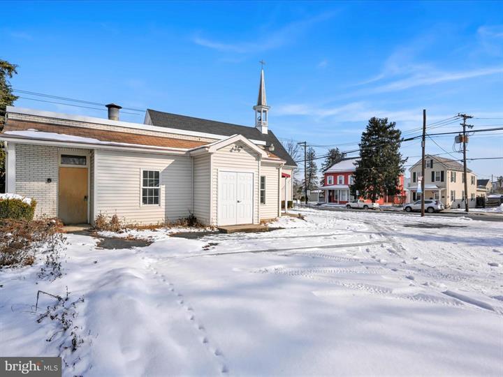 More Photos Of 100 New Haven St, Mount Joy General Retail For Lease