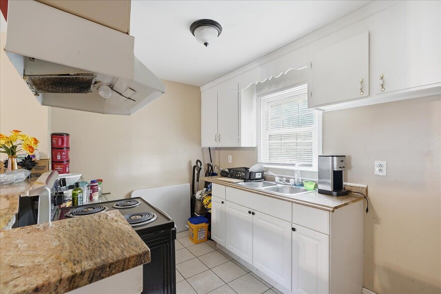 More Photos Of 18 Gandy Ave, Taylors Apartments For Sale