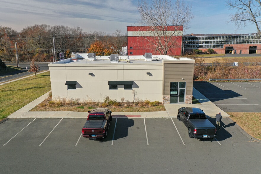 More Photos Of 800 N Colony Rd, Wallingford Freestanding For Sale