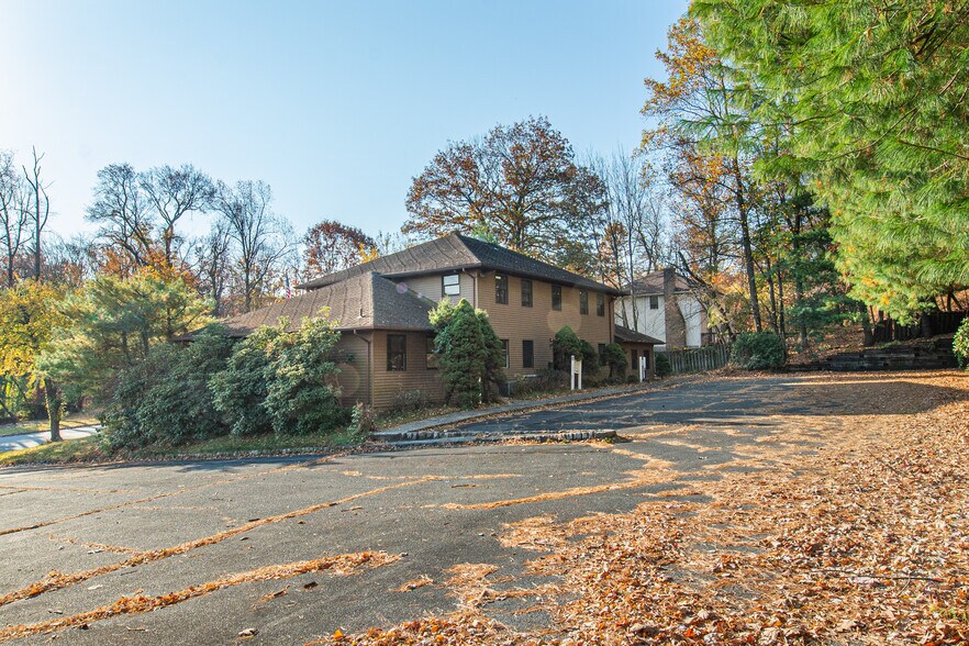 More Photos Of 74 S Powder Mill Rd, Morris Plains Office Residential For Sale