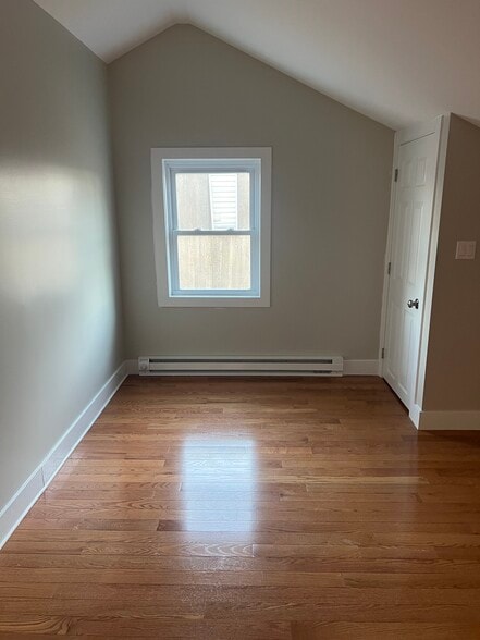 More Photos Of 478 Fabyan Pl, Newark Apartments For Sale