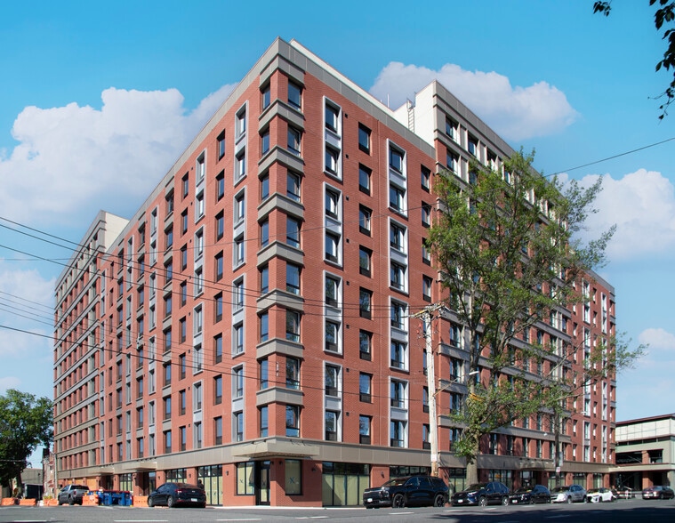 Primary Photo Of 700 E 241st St, Bronx Apartments For Lease