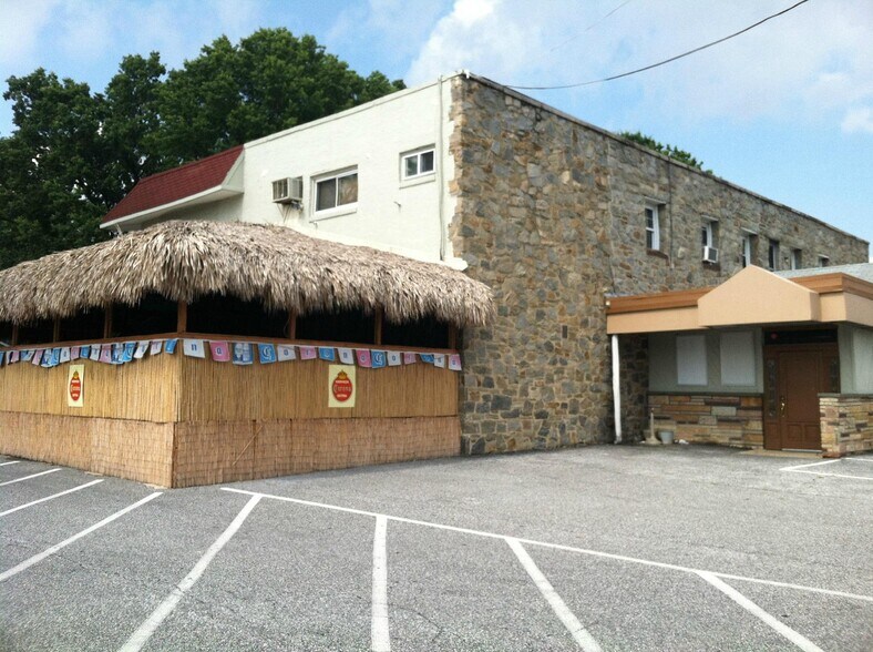 Primary Photo Of 1006 MacDade Blvd, Folsom Restaurant For Sale