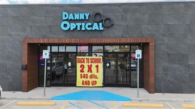 More Photos Of 1401 Jacaman Rd, Laredo General Retail For Lease