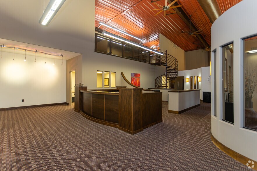 More Photos Of 165-167 River Park Rd, Mooresville Flex For Sale