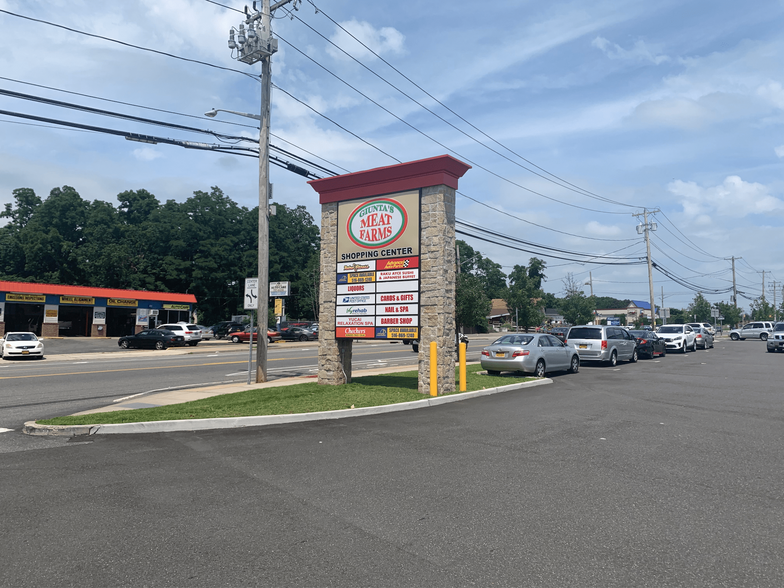 Primary Photo Of 300-318 Portion Rd, Ronkonkoma Unknown For Lease