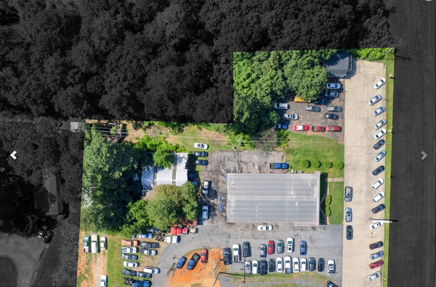 Primary Photo Of 2342 North Expressway, Griffin Auto Repair For Sale