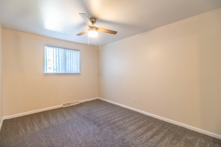 More Photos Of 5978 W 29th Ave, Edgewater Apartments For Sale