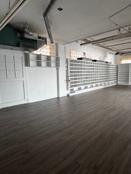 More Photos Of 620 Elk St, Alexander Warehouse For Sale