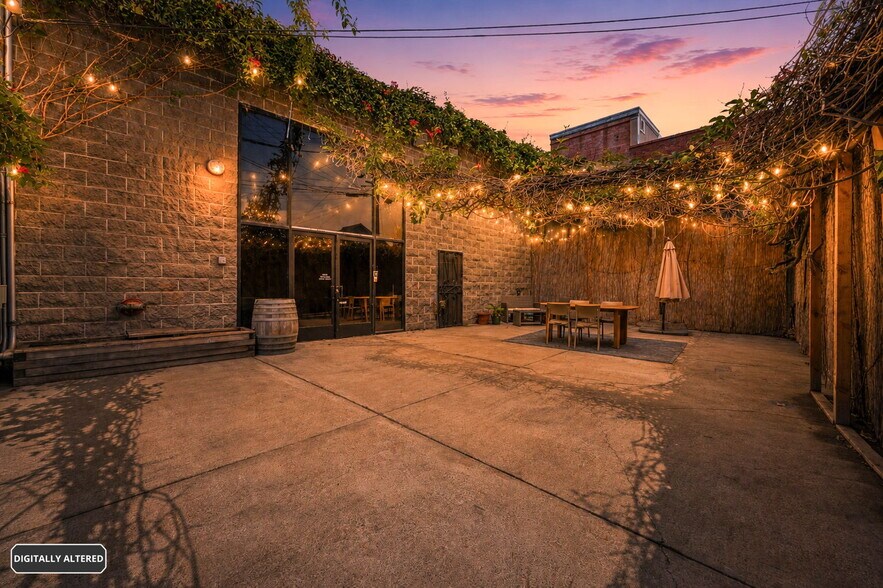 More Photos Of 825-829 27th Ave, Oakland Manufacturing For Sale