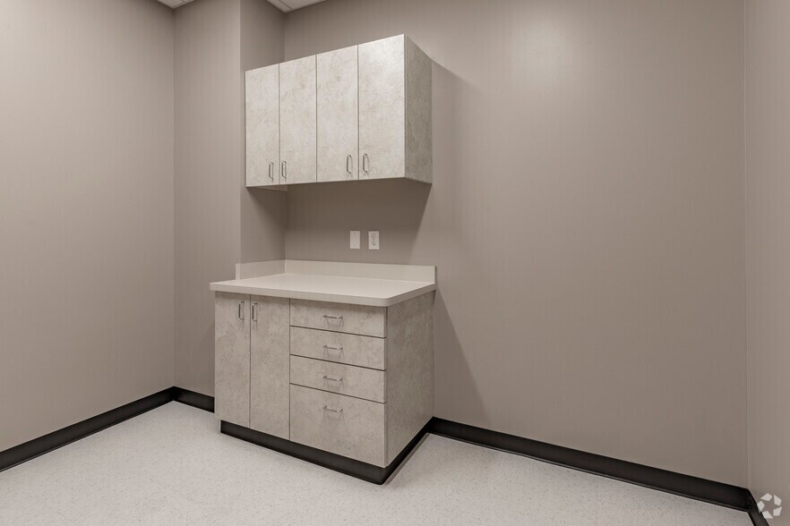 More Photos Of 1180 Seton Pky, Kyle Medical For Lease
