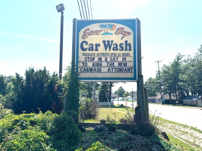 More Photos Of 225 W Houghton Lake Dr, Prudenville Carwash For Sale