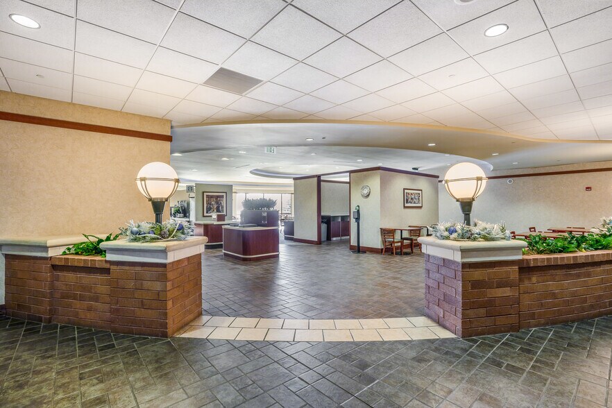 More Photos Of 10000 Innovation Dr, Wauwatosa Office For Lease