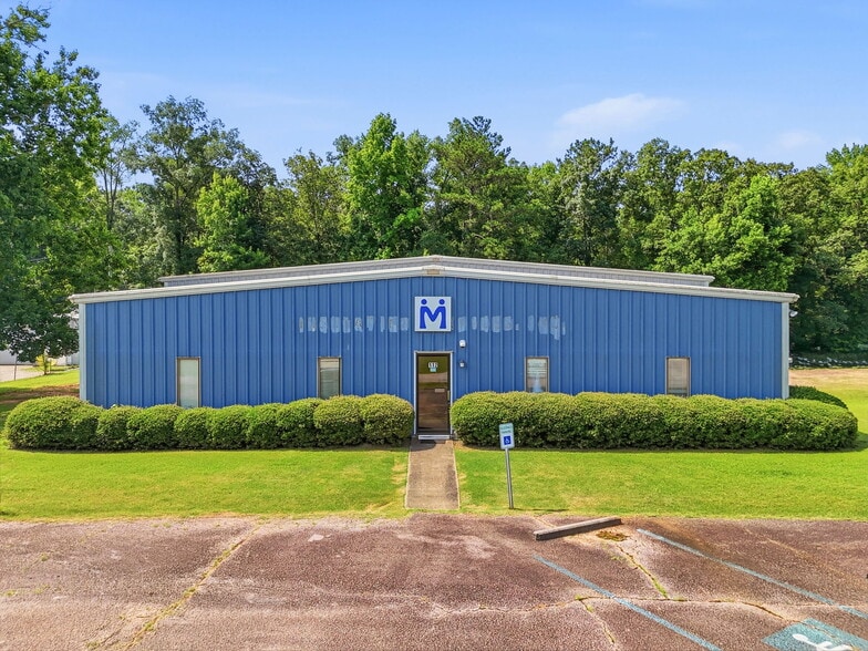 Primary Photo Of 112 Corporate Park East Dr, Lagrange Industrial For Sale