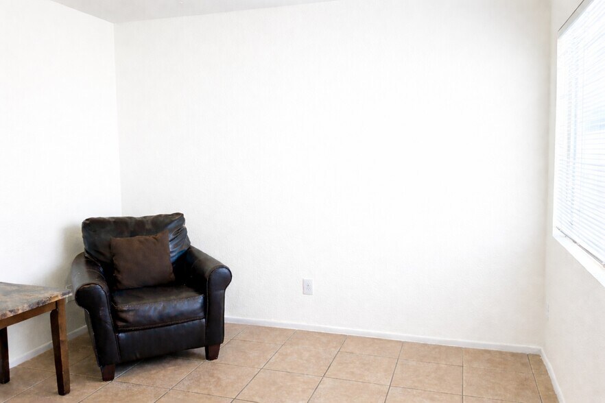 More Photos Of 8939 N 8th St, Phoenix Apartments For Sale
