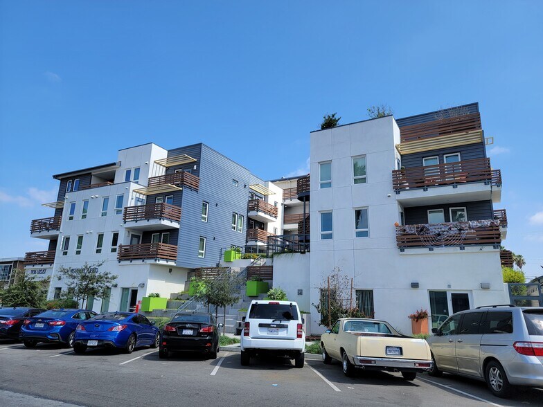More Photos Of 1836-1852 Locust Ave, Long Beach Apartments For Lease